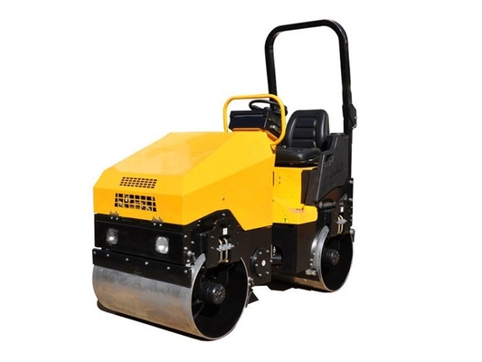 ISO Tandem Yol Rulosu Makinesi Ağırlığı 1,5t Dizel Motor Bir Yıl Garanti 1.3-1.5ton