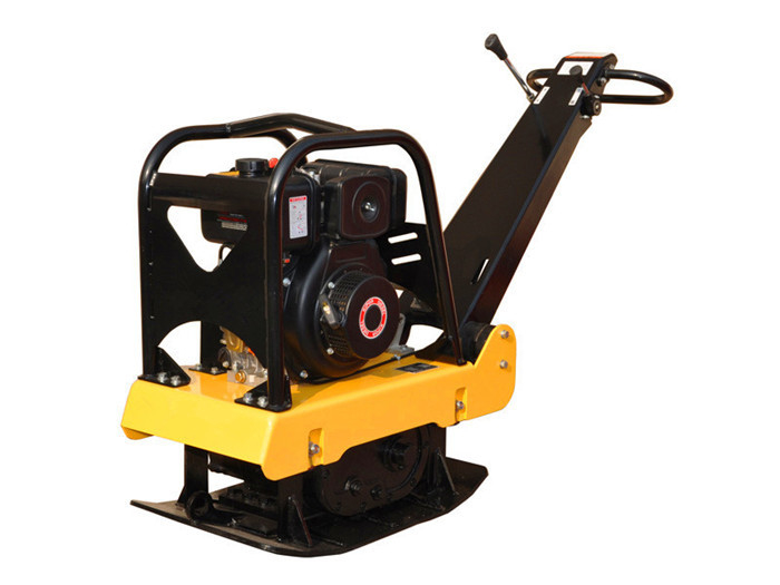 Yüksek Hızlı 23 M / Min Mini Yol Rulolu Kompaktör 950 * 640 * 1300mm HONDA Motor 1.5-1.8ton
